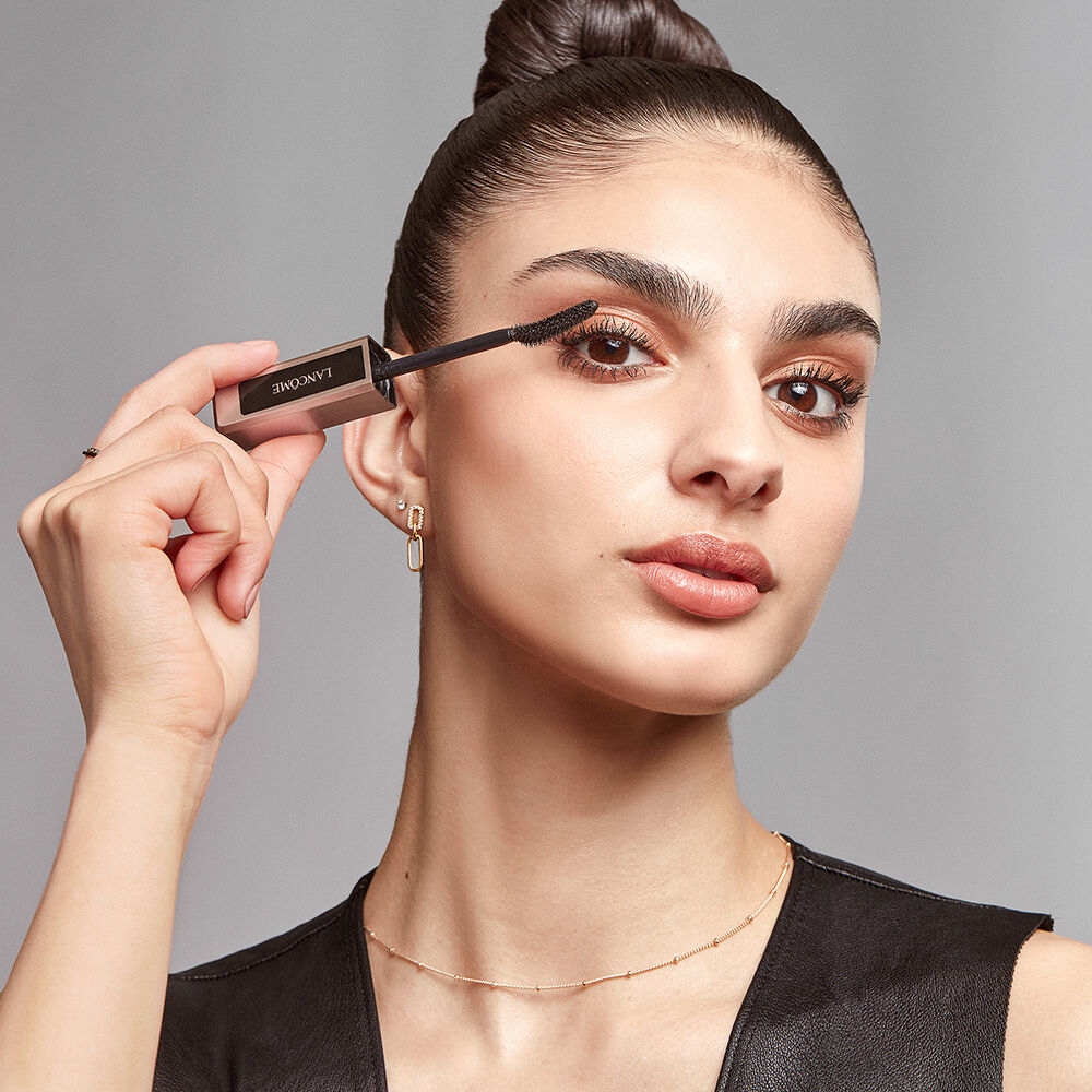 Mascara that hot sale curls eyelashes
